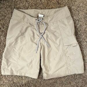The North Face Khaki Board Short Sz 6